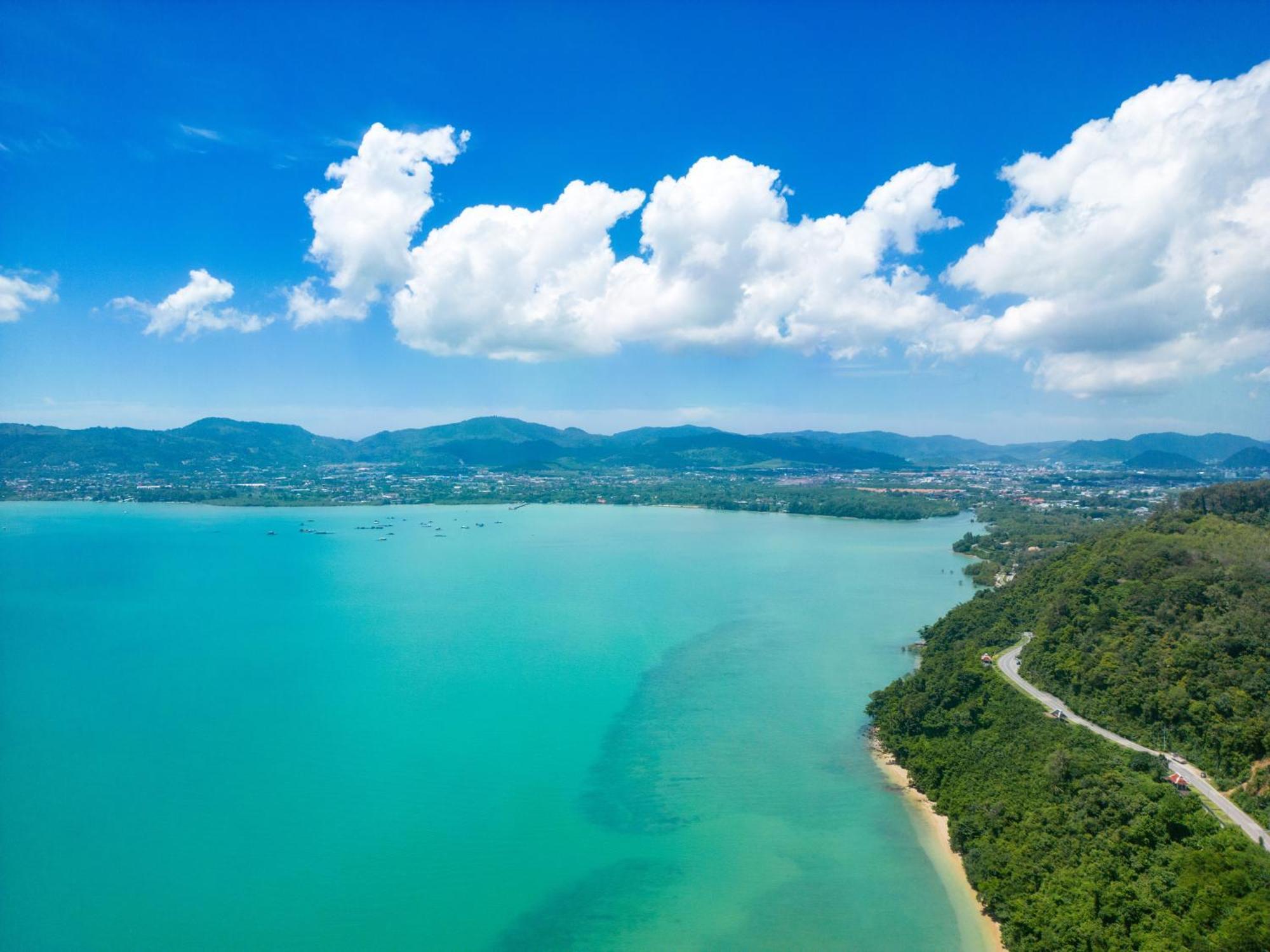 悬崖别墅 无边海景 直达海滩 五卧泰式独栋私人泳池别墅 超漂亮日出 Phuket Exterior photo