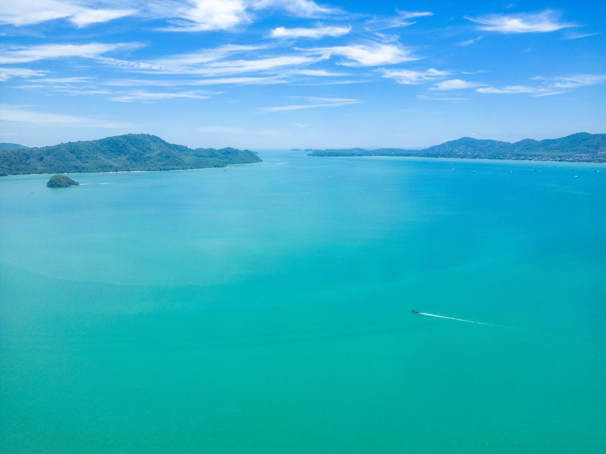 悬崖别墅 无边海景 直达海滩 五卧泰式独栋私人泳池别墅 超漂亮日出 Phuket Exterior photo